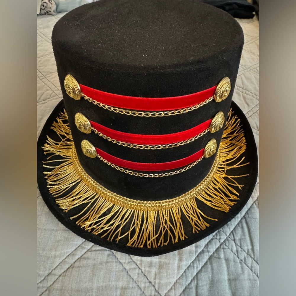 Top Hat Ring Master